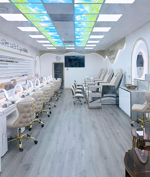 nail salon in Exeter